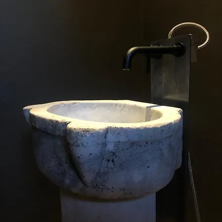 XVIII Century Palazzo Rum i privatbostad